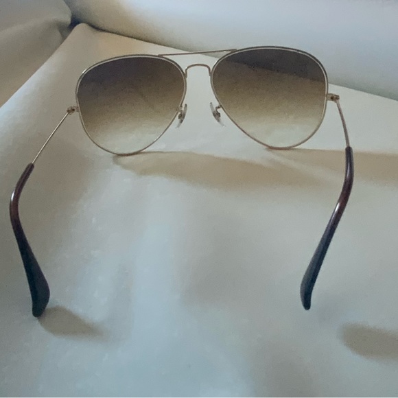 Ray-Ban Authentic Aviators Gold 62014 Sunglasses - Picture 4 of 5